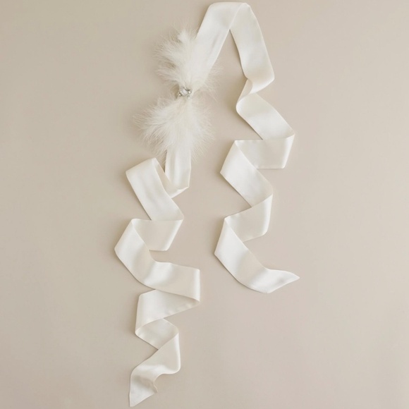 J.CREW COLLECTION SILK WEDDING SASH WITH FEATHER BOW. COLOR: IVORY. - Picture 6 of 6